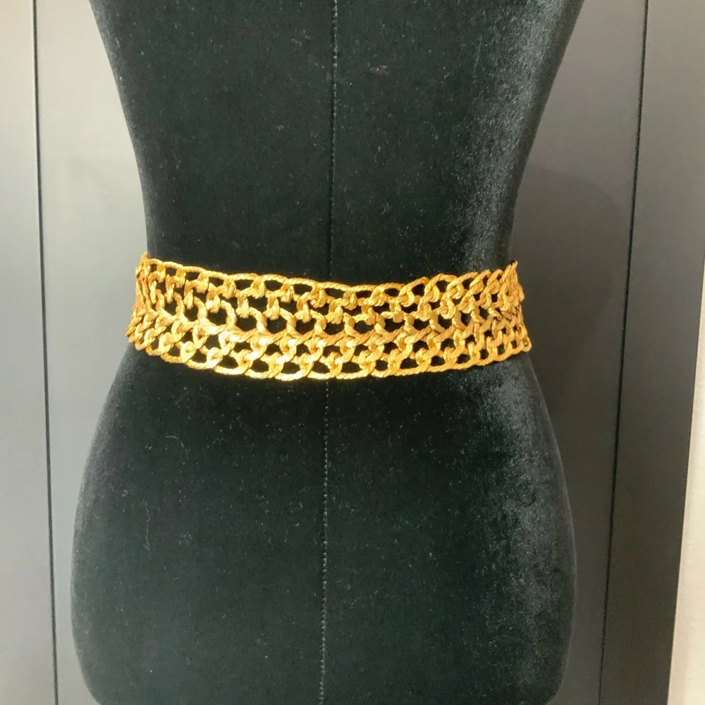 Vintage Gold Braided Wire Belt with Ornate Floral Buckle